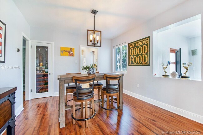 Foto del edificio - 2550 SW 21st Terrace