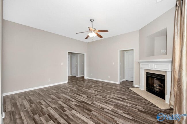Building Photo - 4808 SE Canterwood Dr