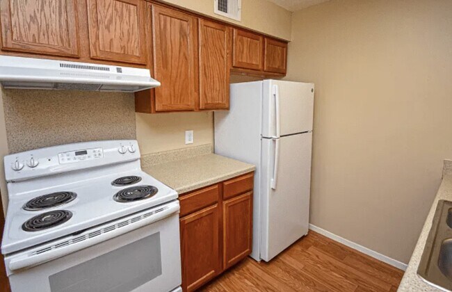 Foto del edificio - 1600 S Palestine St