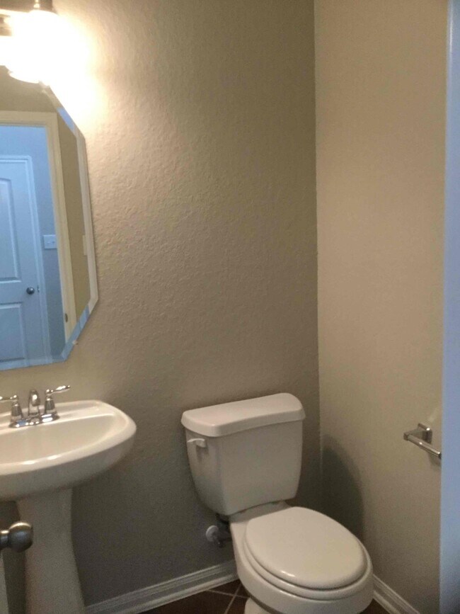 Foto del edificio - 139 Piney Pathway