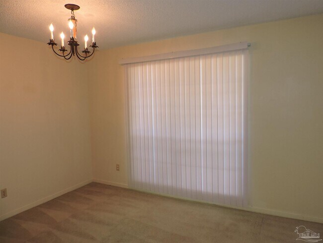 Foto del edificio - 5725 Keystone Rd