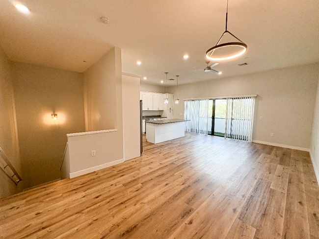 Foto del edificio - 1645 E Cheery Lynn Rd