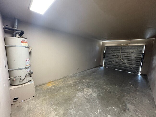 Foto del edificio - NW Visalia home coming soon