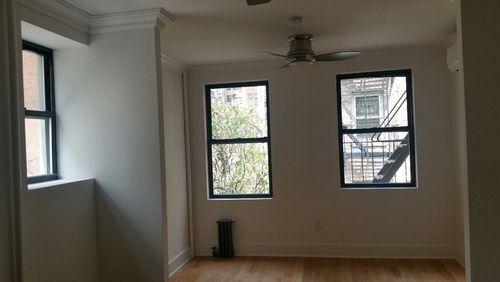 Foto principal - 218 E 36th St