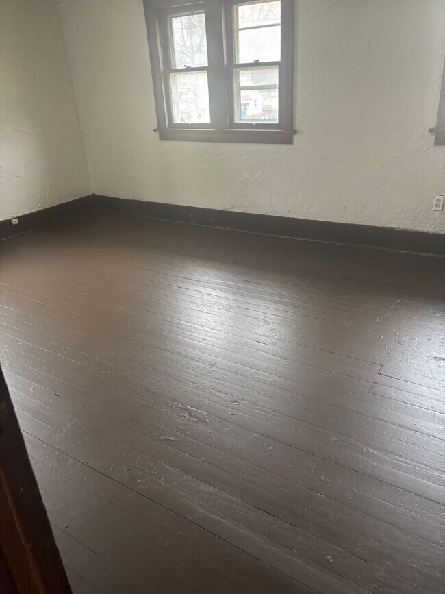 Foto del edificio - Single Family East Akron Cash Pay/Section 8