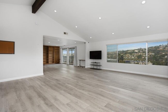 Building Photo - 7549 Vieja Castilla Way