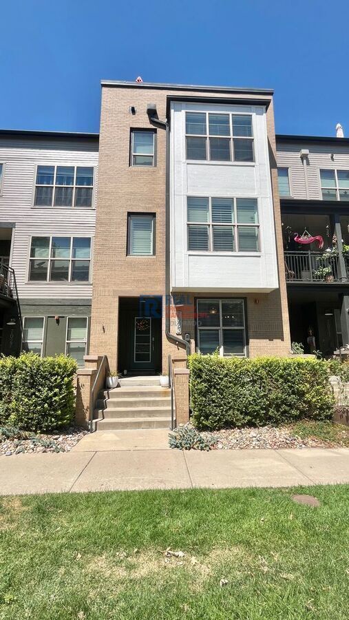 Foto del edificio - 7023 W Virginia Ave