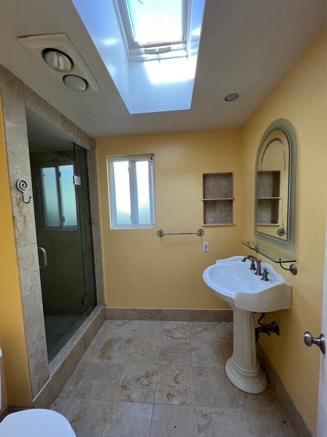 Building Photo - 30731 Tarapaca Rd