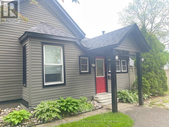Photo du bâtiment - 61 Sixth St