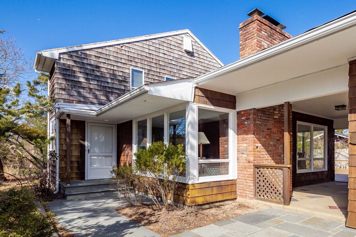 79 Surf Dr, Amagansett, NY 11930 House Rental in Amagansett, NY