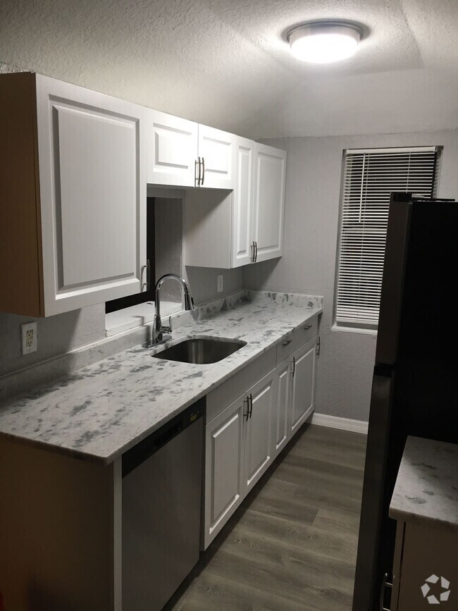 East 1st Street Apartments for Rent with Hardwood Floors Fort Myers, FL 5 Rentals