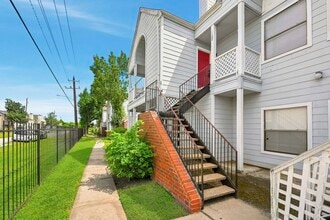 Building Photo - 14550 Fonmeadow Dr