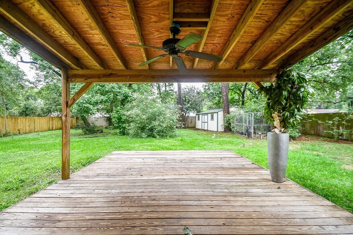 Building Photo - 6702 Spring Leaf Dr