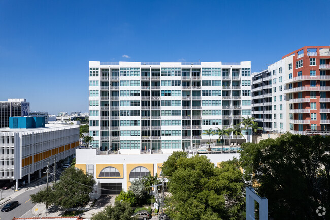 Foto del edificio - Edgewater Lofts