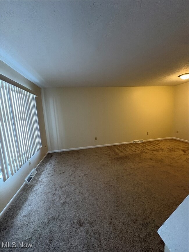 Building Photo - 2358 Echo Valley Dr