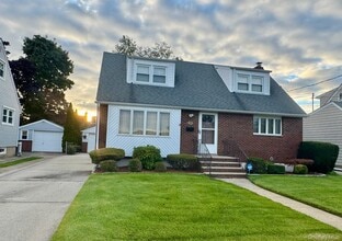 Building Photo - 109 Schenck Blvd