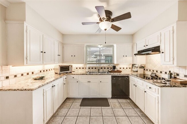 Building Photo - 2602 Briarbrook Dr
