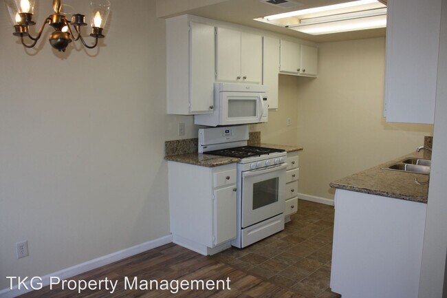 Building Photo - 2398 Benidorm Cir