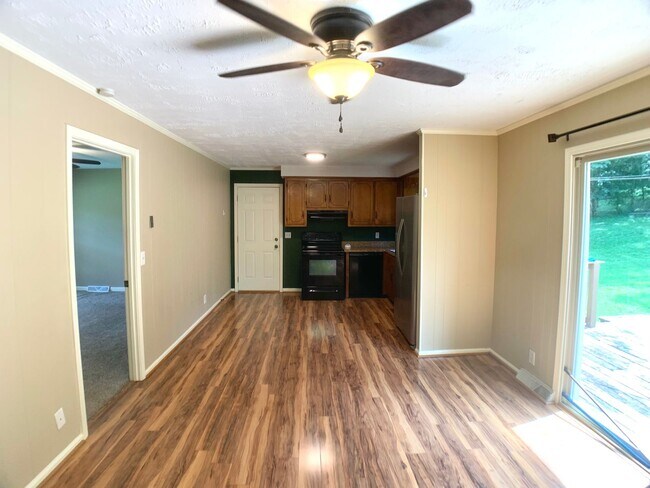Foto del edificio - 339 Lake Ct Dr