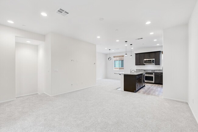 Foto del edificio - 7398 Solstice Pl