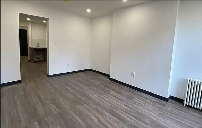 Foto del edificio - 439 W 46th St