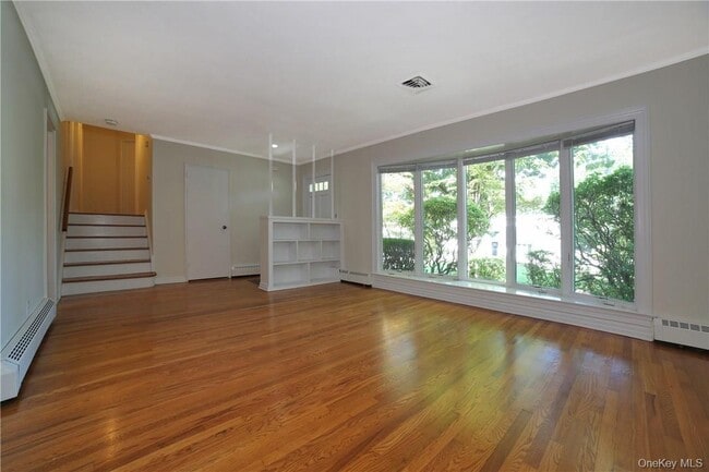 Building Photo - 7 Highview Dr