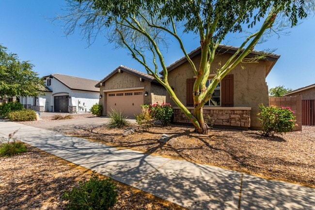 Building Photo - 20273 E Raven Dr
