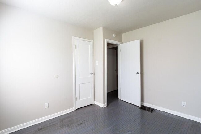 Foto del edificio - 3046 N Temple Ave