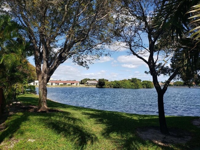 Building Photo - 3259 NW 44th St