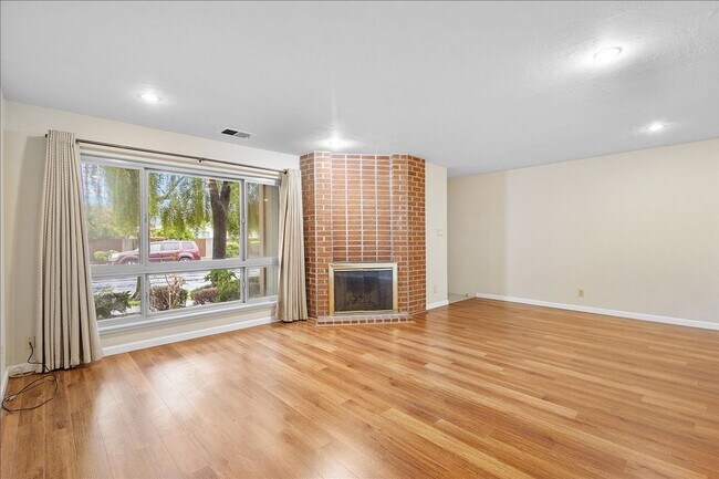 Foto del edificio - 3310 Fir Ave