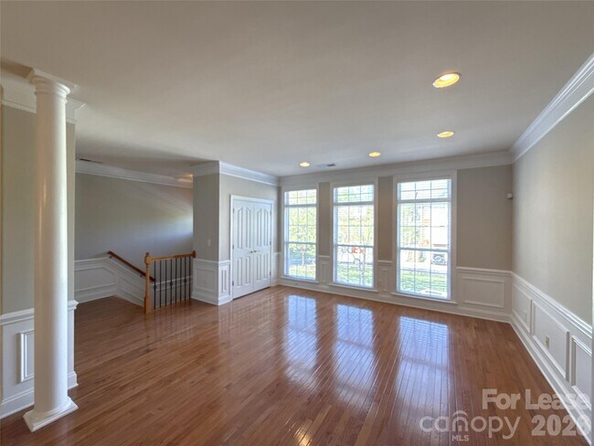 Foto del edificio - 2613 Huntman Way