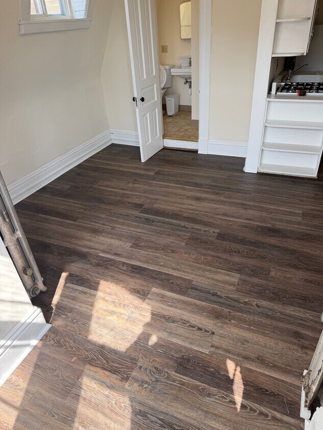 Foto del edificio - 114 W Gilman St