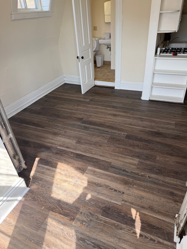 Building Photo - 114 W Gilman St