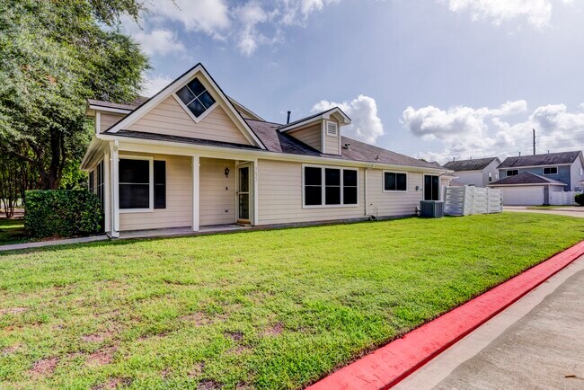 Foto del edificio - 9622 Farrell Dr