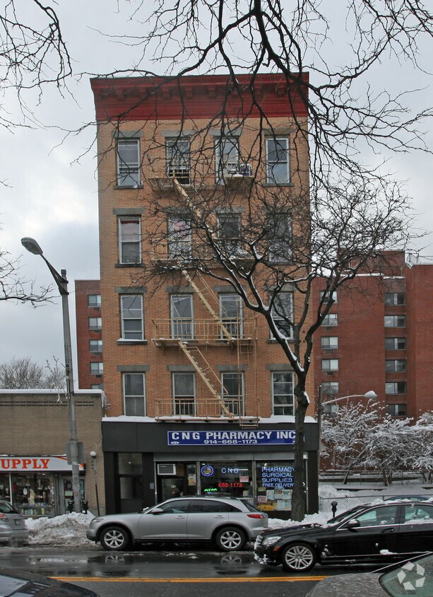 Primary Photo - 62-64 Gramatan Ave