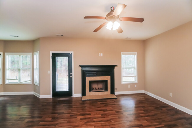 Foto del edificio - Fantastic Opportunity 5 Bedroom  3 Bath Ho...