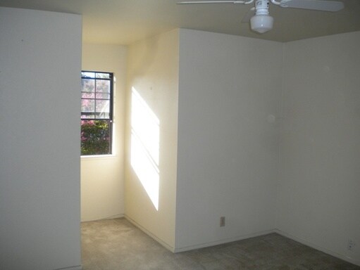 Building Photo - 8486 Rick Mary Ct
