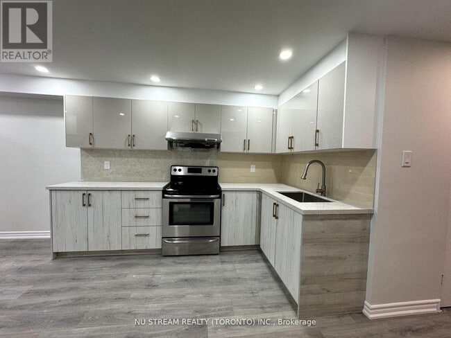 Building Photo - 14 Gemmill Dr