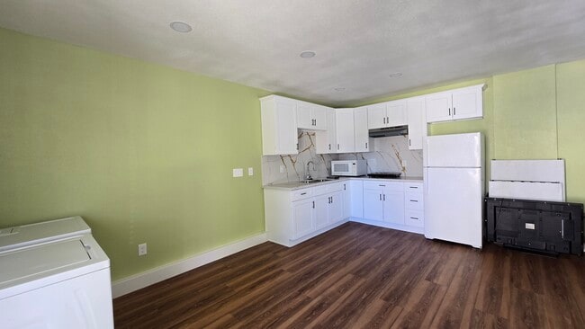 Foto del edificio - 7458 Tuckaway Harbor St