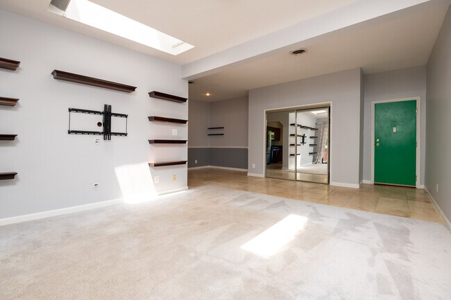 Foto del edificio - 2802 Dartmouth Rd