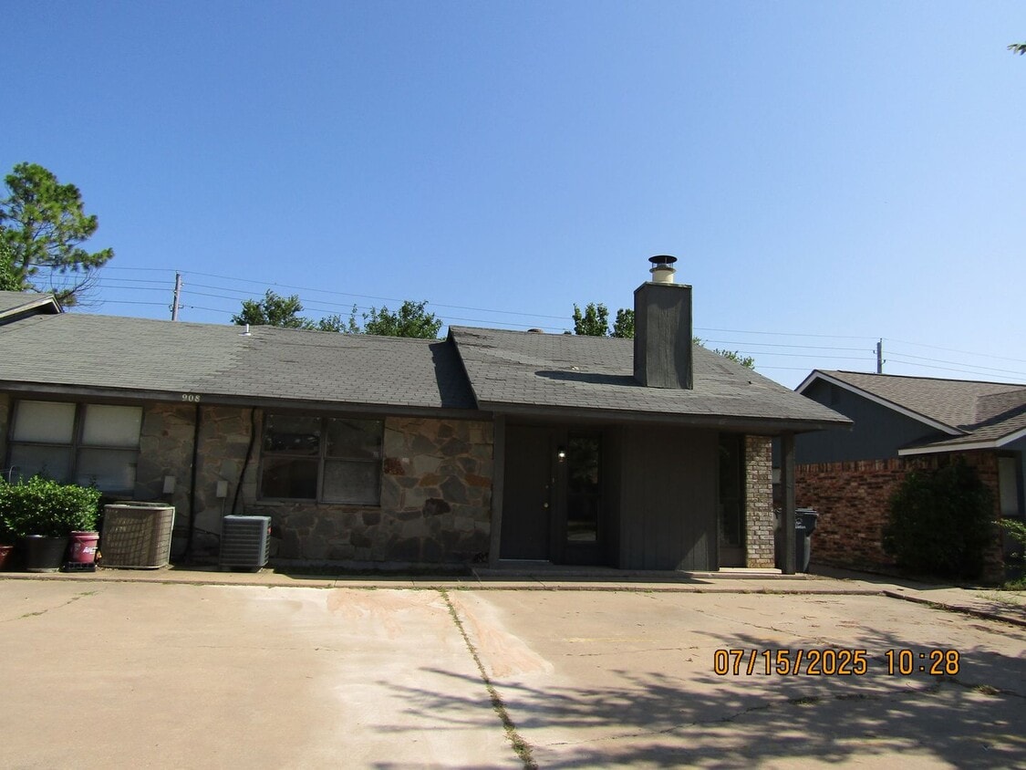 Primary Photo - Turtle Creek Townhouse! MacArthur School D...