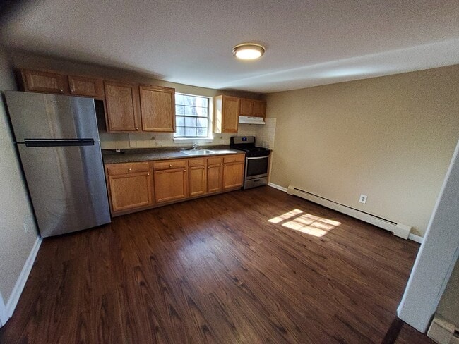 Kitchen - 4 Sterling St