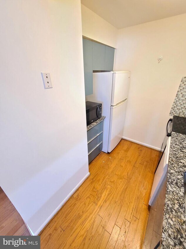 1649 Carriage House Terrace Unit 1649G, Silver Spring, MD 20904
