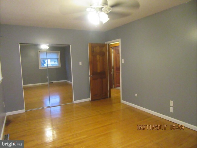 Building Photo - 25 Peachtree Ln