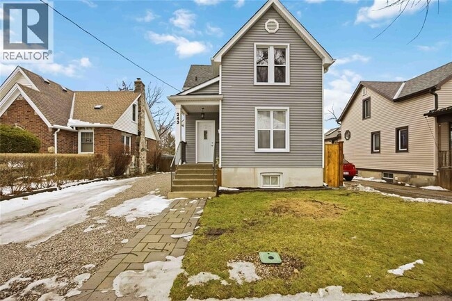 Building Photo - 243 Brock St S