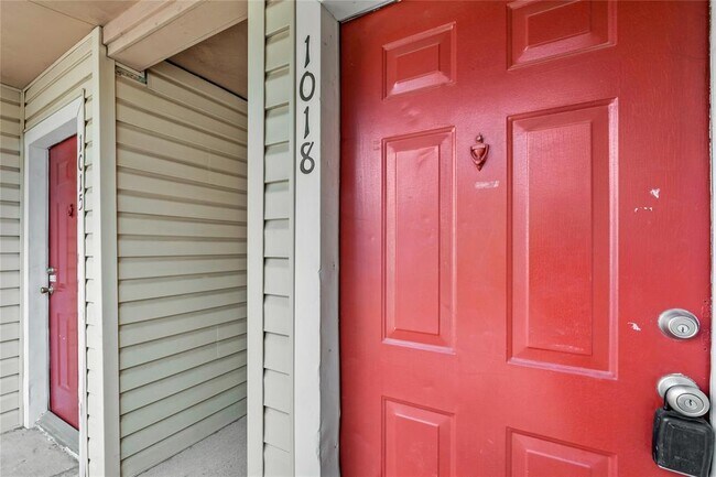 Foto del edificio - 2750 Holly Hall St