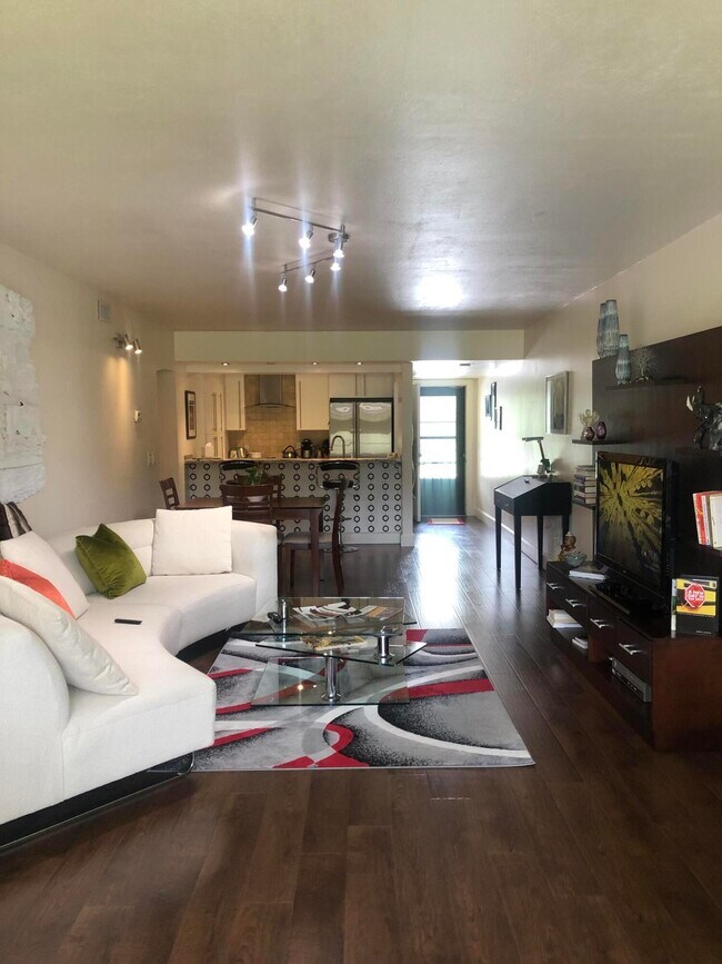 Foto del edificio - 18 Plantation Dr