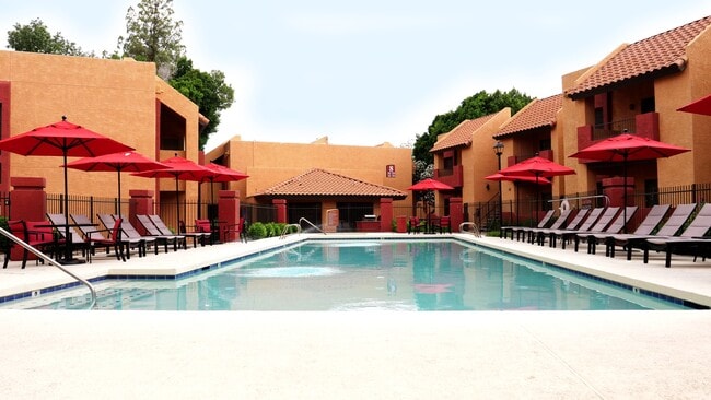 Building Photo - Atrium Court