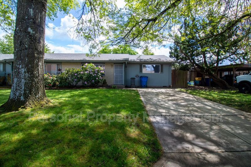 Foto principal - 10901 NE 7th St