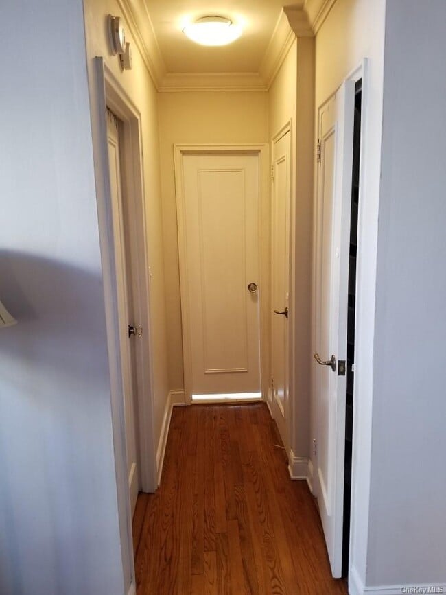 Building Photo - 760 Bronx River Rd